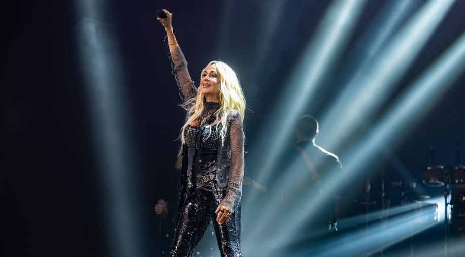 Η Άννα Βίσση διέψευσε τον απόλυτο χαμό της είδησης πως είναι η τελευταία σεζόν της στη νύχτα